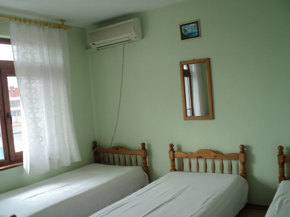 Продава се Етаж от къща в Поморие - 100 кв.м за 1600 €/кв.м - Снимка #2