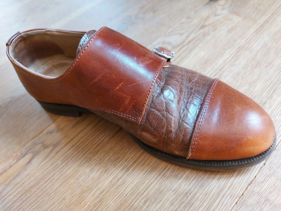 Pantofi lucrati manual, marime 38