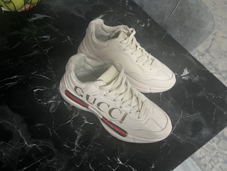 Adidasi Gucci Rhyton