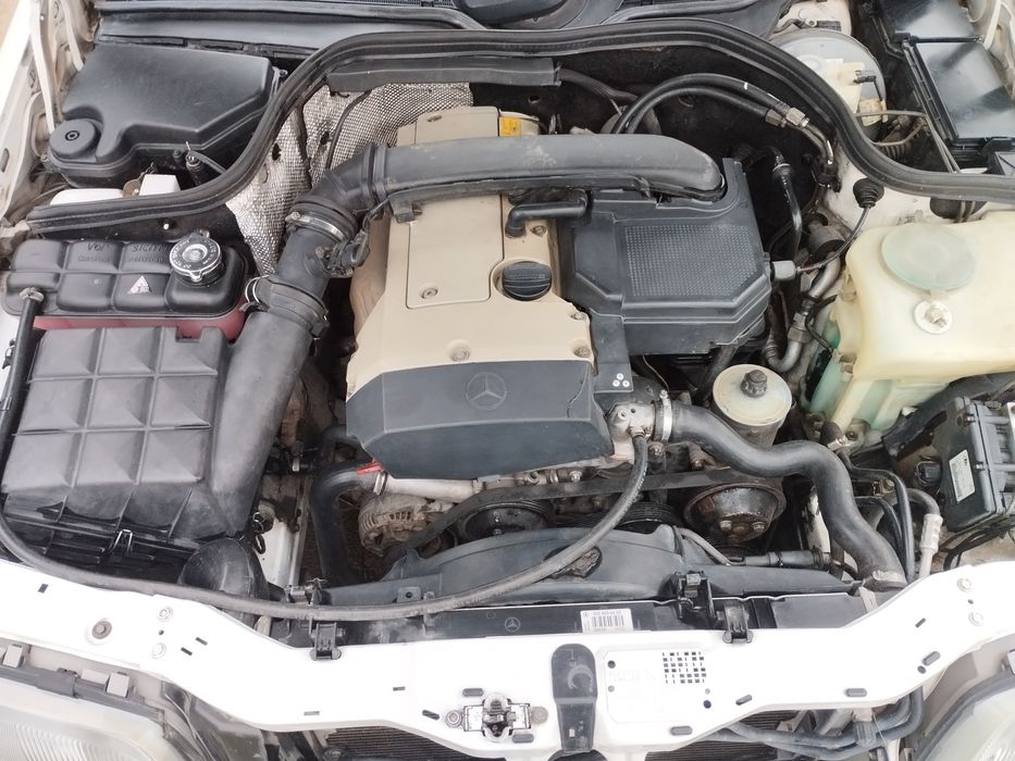 Мерседес w202 белый седан