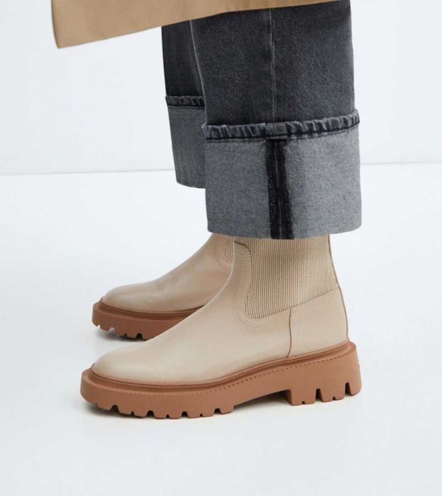 Нови боти Mango с етикет