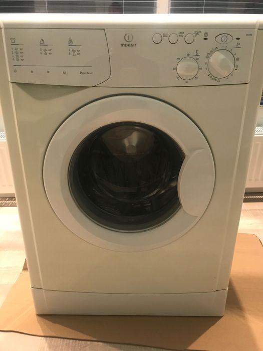 Пералня Индезит WI102