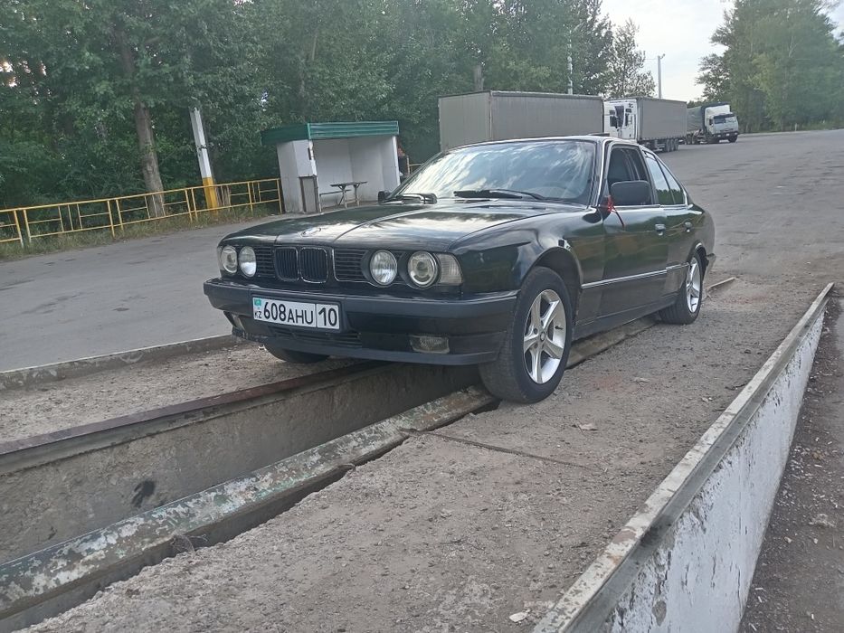 Продам бмв 525 е34