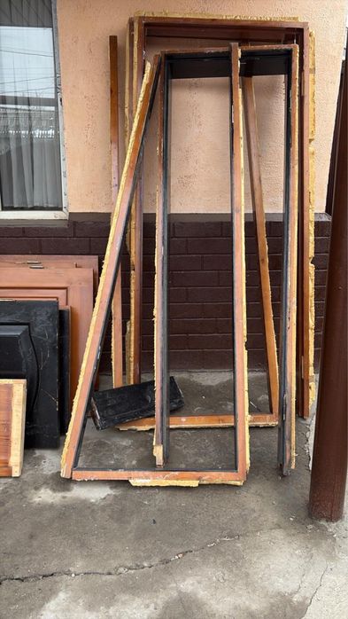 Продаю двери Б/у