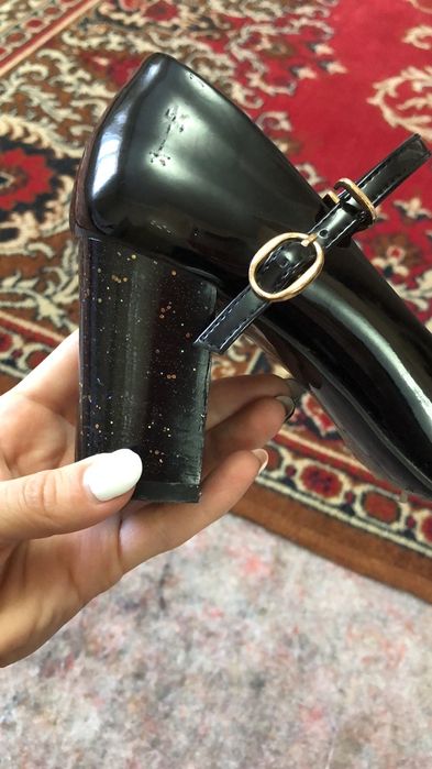 Продам Обувь 33-34 размер