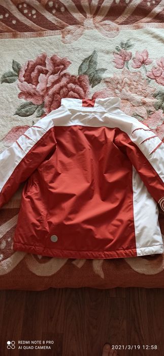 Продается Весенняя куртка