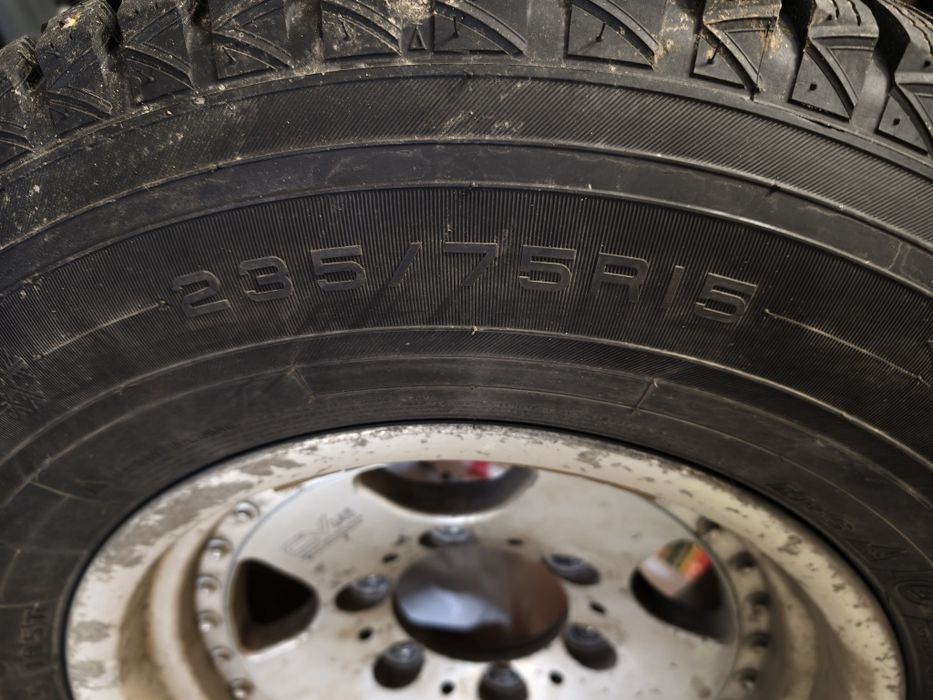 Комплект зимних шин на дисках MAXXIS