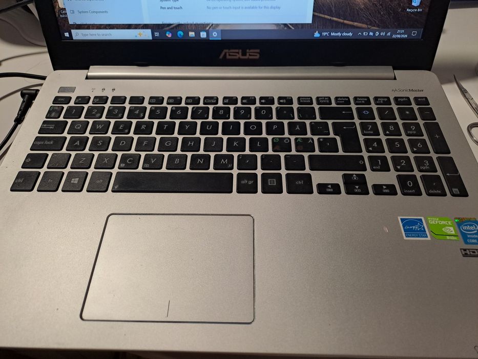 Asus R553L i7 cu ssd 256Gb