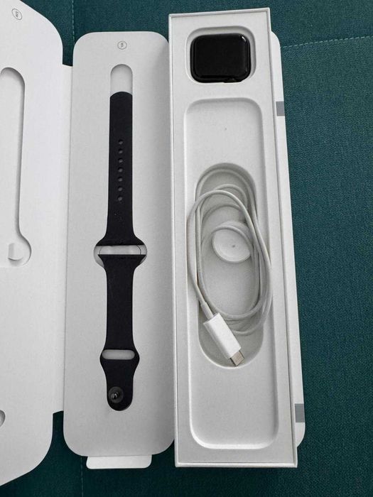 Apple Watch SE 2, Carcasa Midnight Aluminium 40mm, Midnight Sport Band