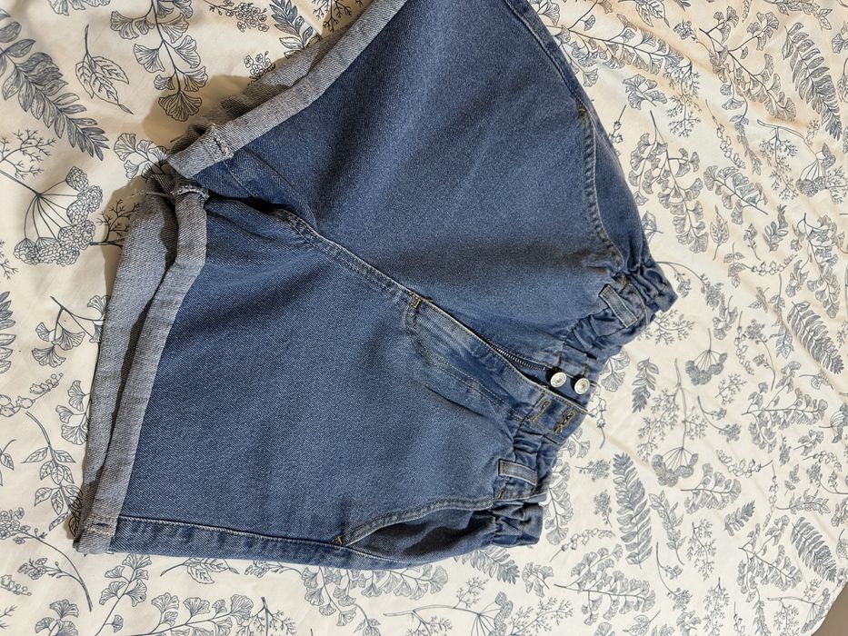 Одежда шорты и так далее