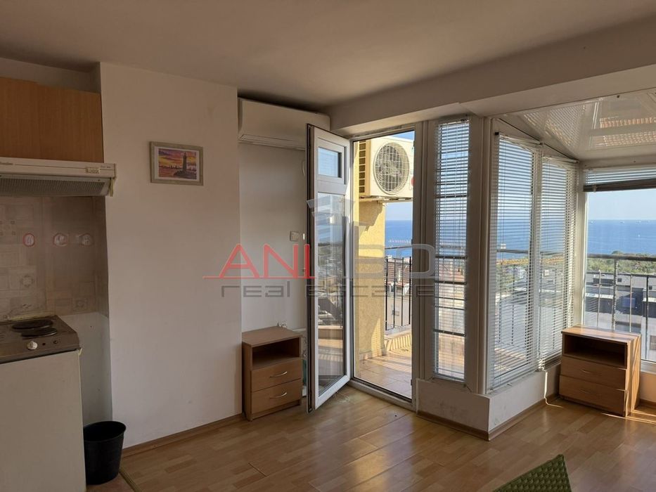 Продава се Двустаен апартамент в Варна, Бриз - 45 кв.м за 1236 €/кв.м - Снимка #1