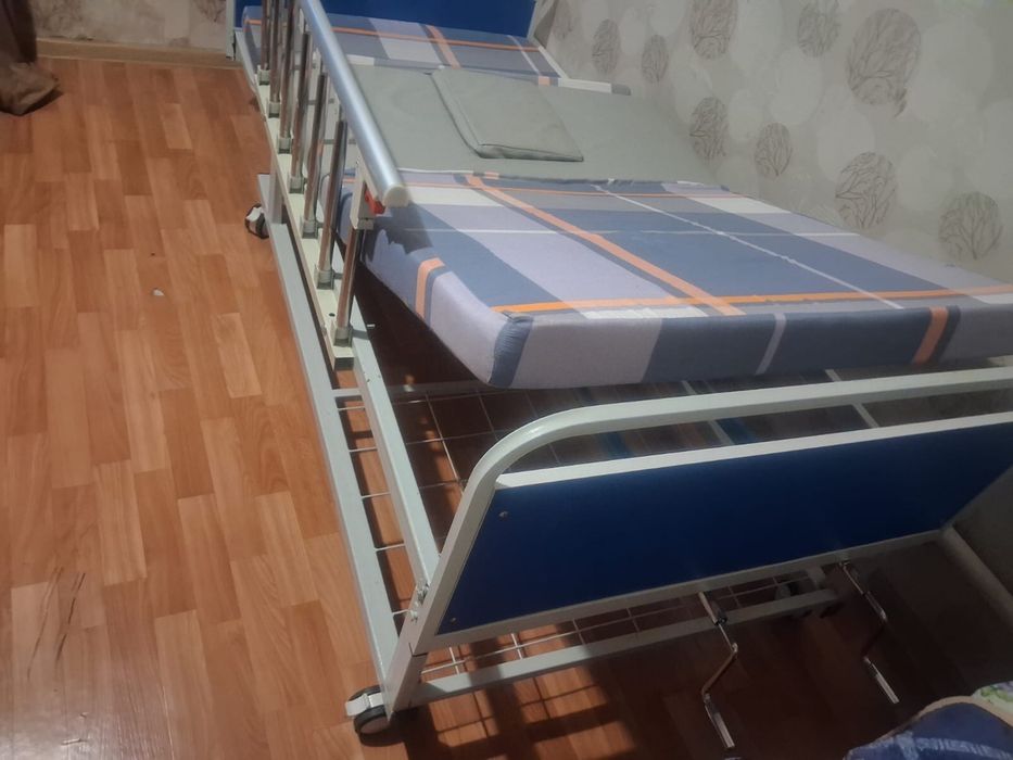 Медицинский кроват