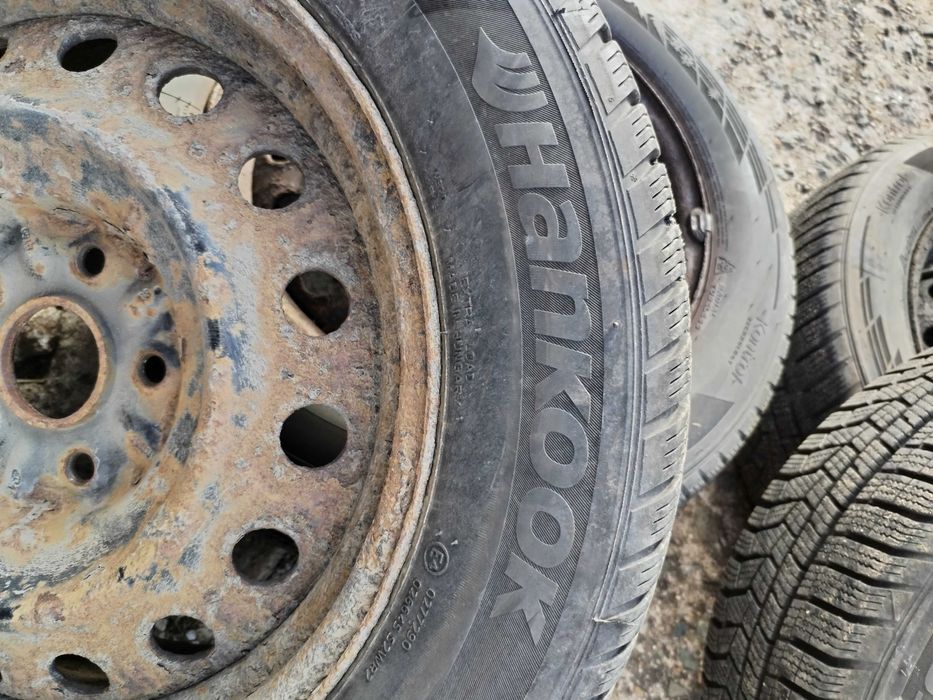 Продавам джанти 16 " 5х100 с гуми 205/60/16