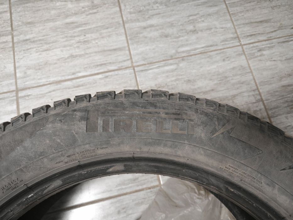 Продам зимние шины Pirreli