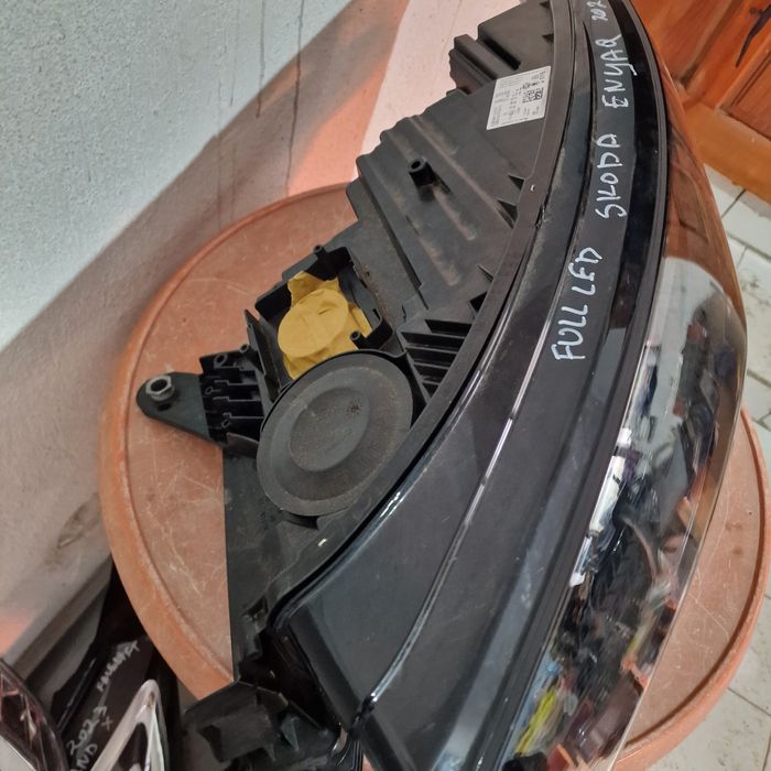 Skoda Enyaq 2023 full led ляв фар 2бр.