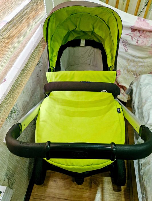 Продам коляску трансформер chicco