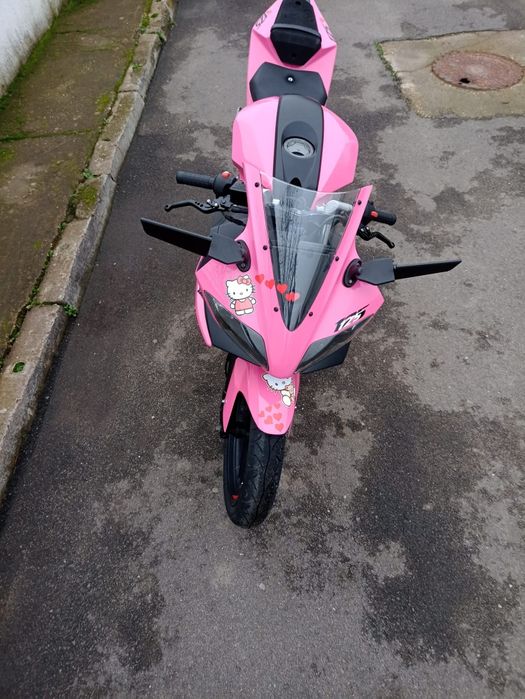 Yamaha yzf r125 Hello Kitty