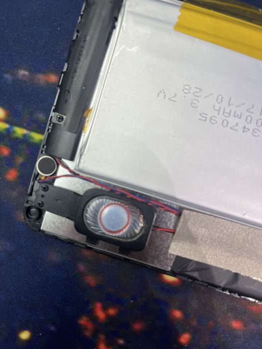 Продам планшет на запчасти