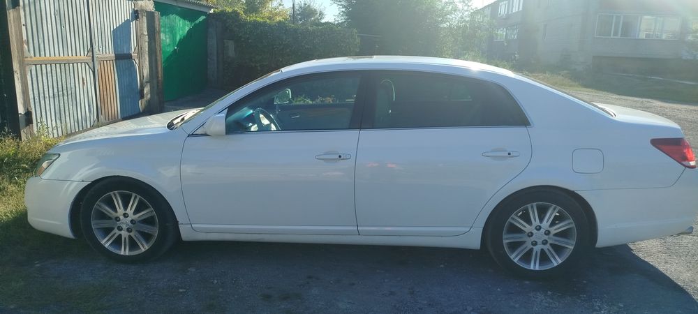Продам Авалон за наличку