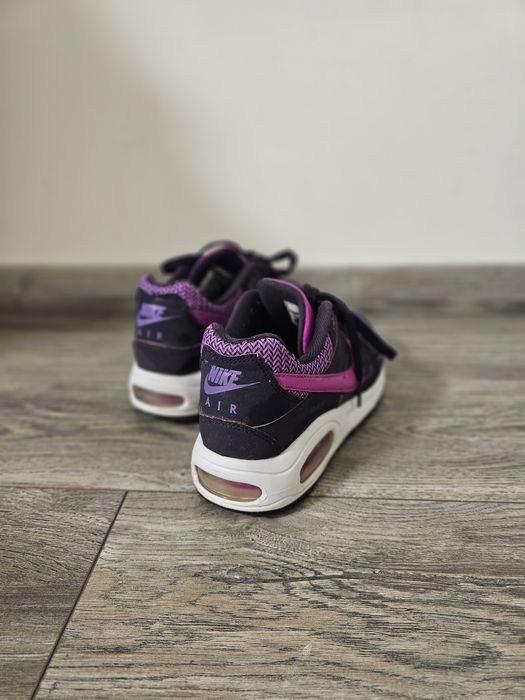 Обувки guess, nike, exclusive jeans, deichmann