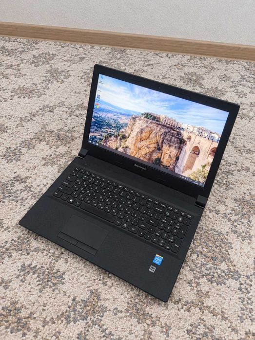 Продам ноутбук Lenovo на SSD