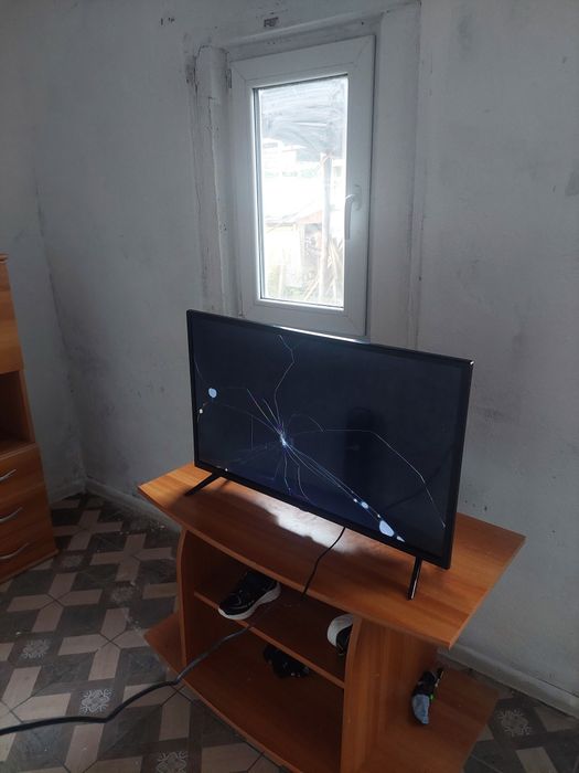 Vand smartivi cu uwifi ney