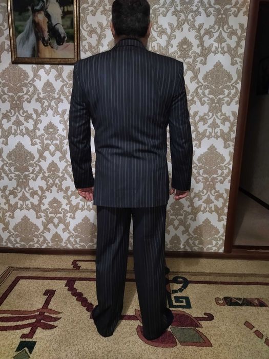 Продам мужской костюм