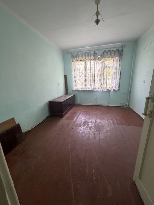 Срочно продаётся квартира. 3/1/3 Ташк. обл. г. Нуравшан