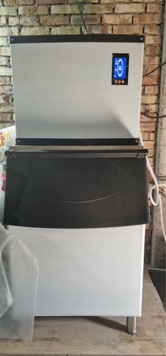 Ледогенератор на 250 кг в сутк