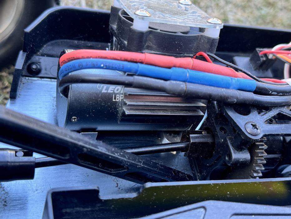 Радиоуправляемая модель HSP Advance 4WD RTR.