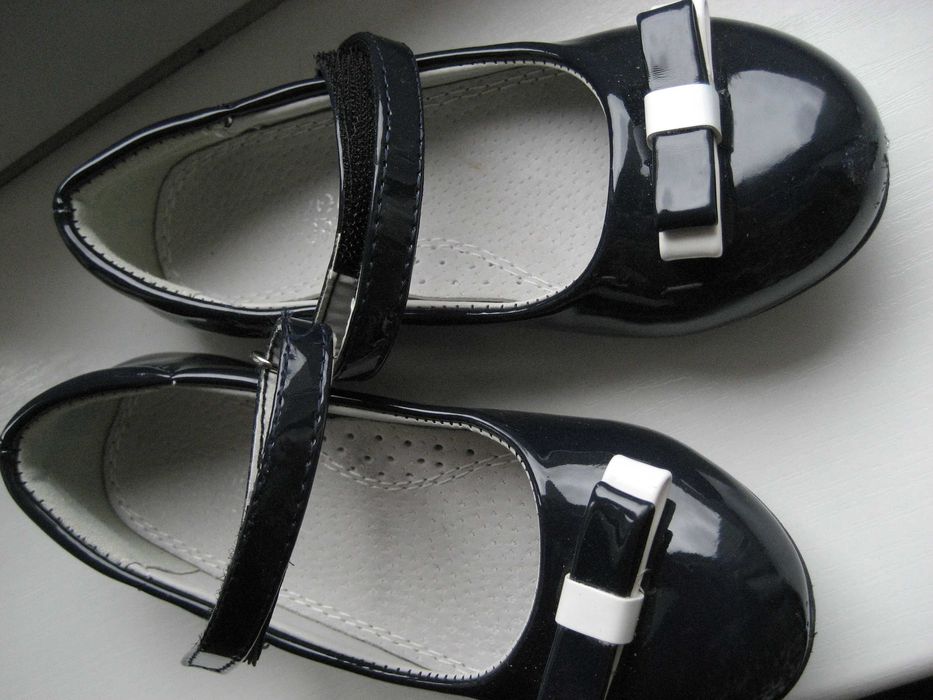 Сиви маратонки , обувки за дете + още