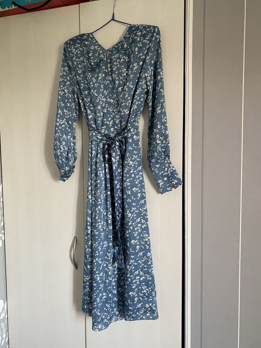 Дизайнерское платье