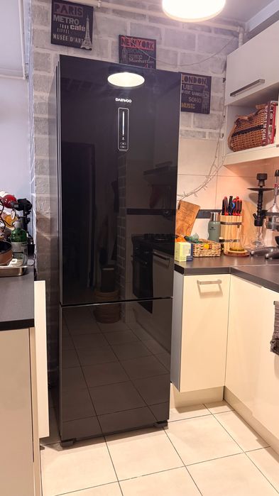 Frigider negru Daewo