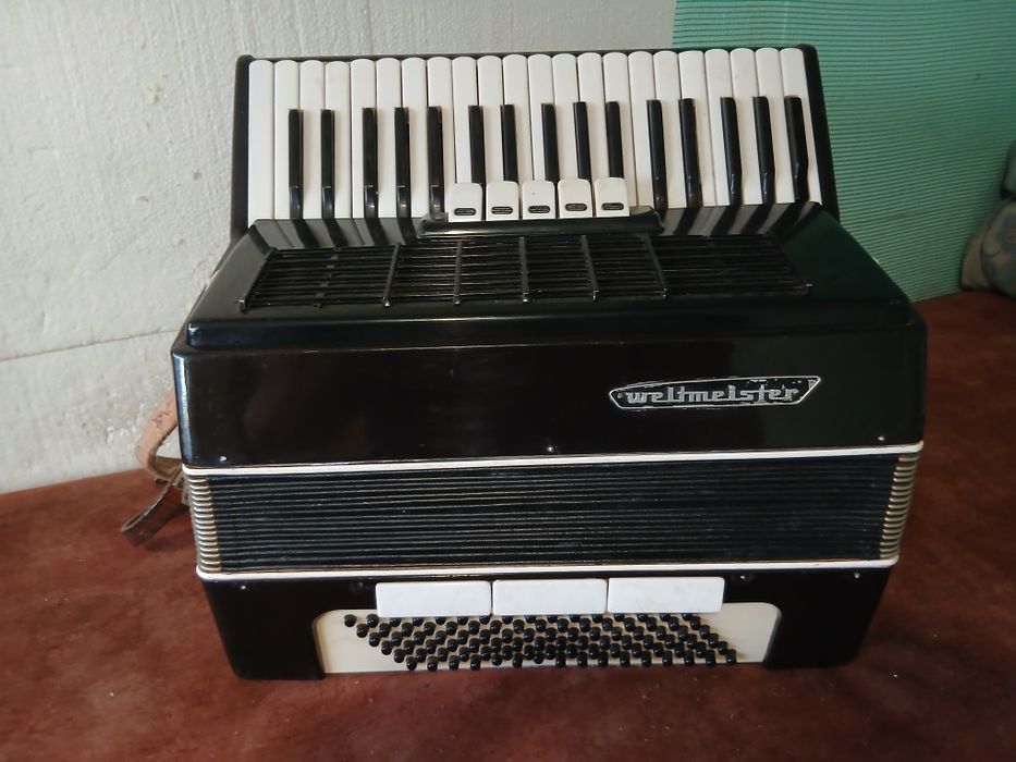 Акоордеон 96 баса