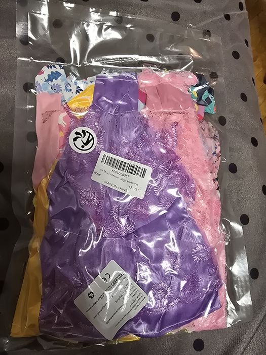 Imbracaminte papusi barbie rochite