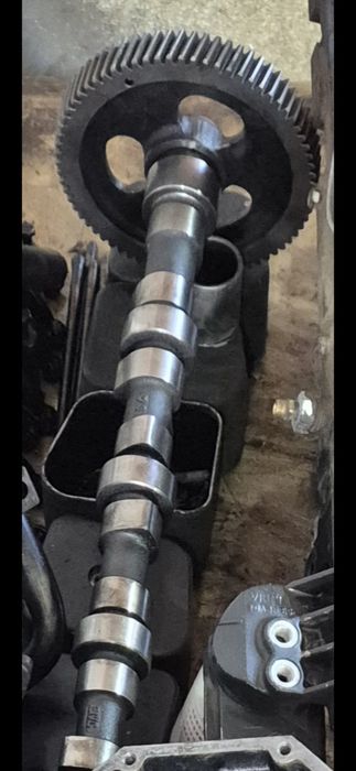 Продам распредвал на Cummins 6ВT б/у в хорошем состоянии