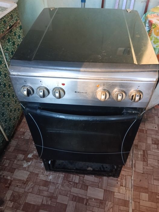 Продам электроплиту фирмы Hansa