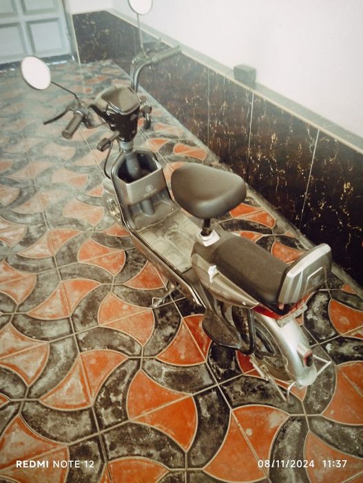 Elektro Skuter sotiladi