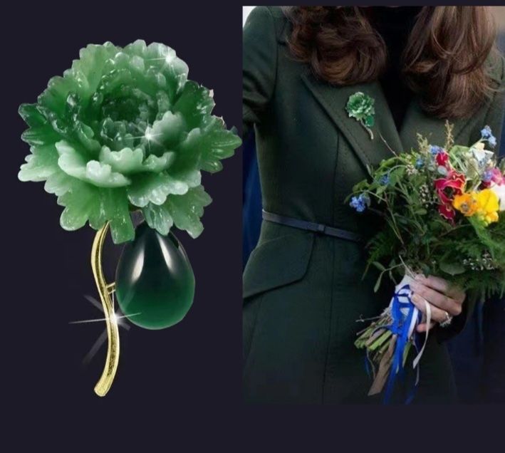 Восемь разных видов брошей 1шт - 50т.