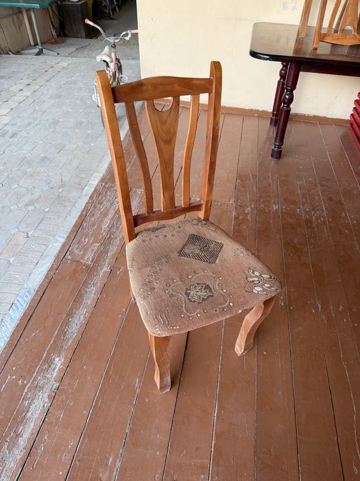 Стол и стулья (10штук)