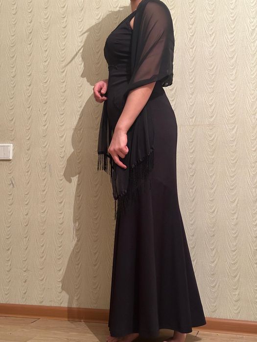 Продам все платья дешево