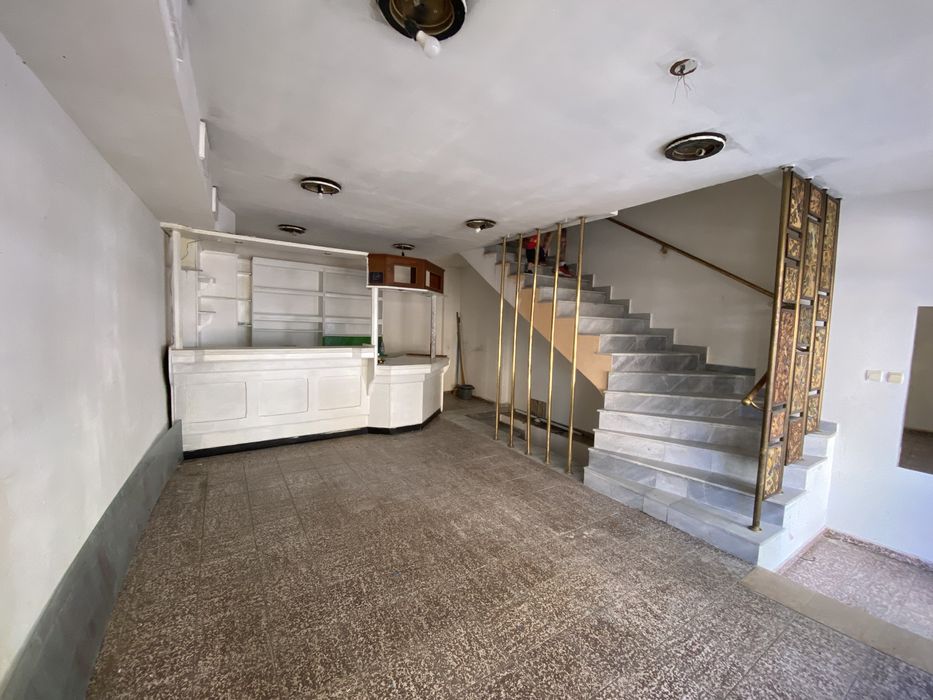 Дава се под наем Магазин в Добрич, Център - 160 кв.м за 408 € - Снимка #4