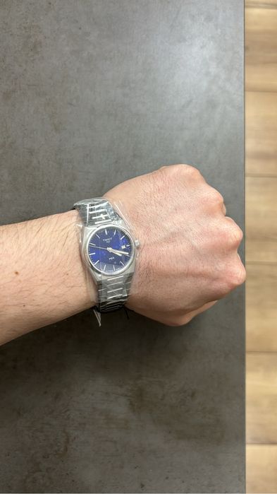 Продам часы Tissot PRX