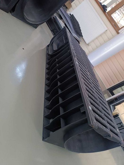 Лоток водоотводный + чугунная решетка Gidrolica DN300 (под заказ)