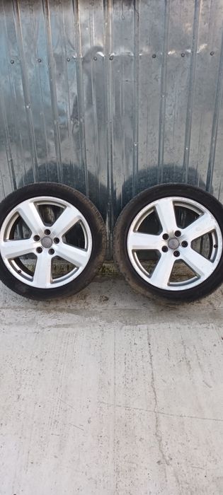 Vand doua anvelope de vara 235/45 R 18