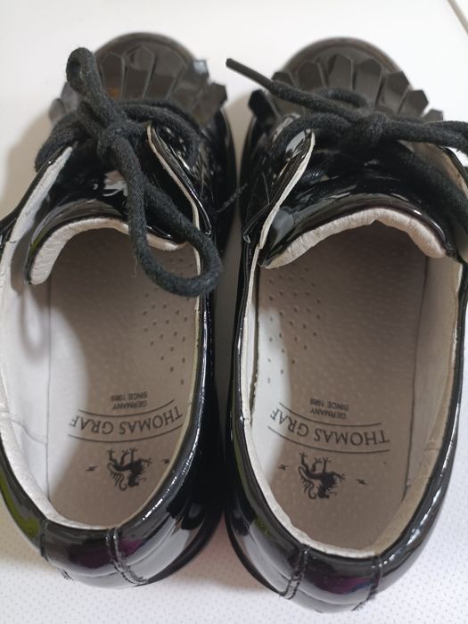 Продам детскую обувь