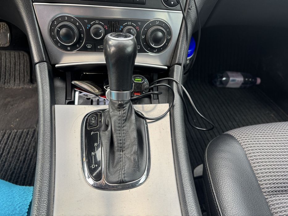 Mercedes C-Class C220