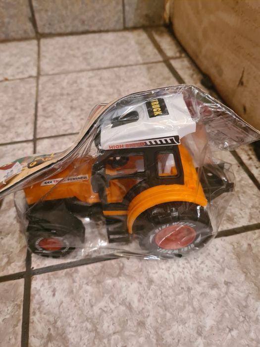 Jucarie tractor ferma