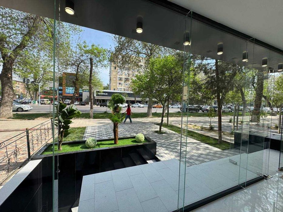 Продажа коммерческой недвижимости Лисунова, Дворец  50м2+40м2 подвал