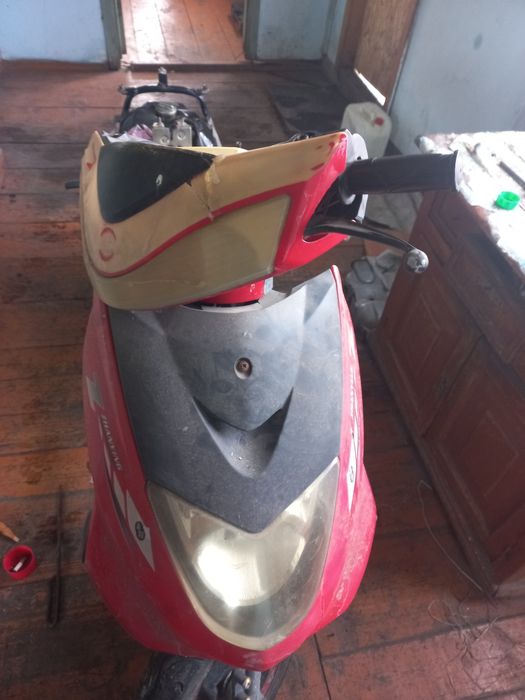 Продам скутер 150 кубов